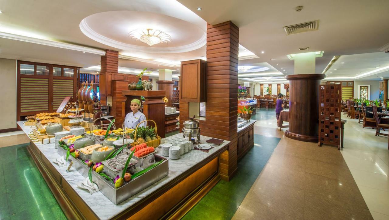 Borei Angkor & 5*